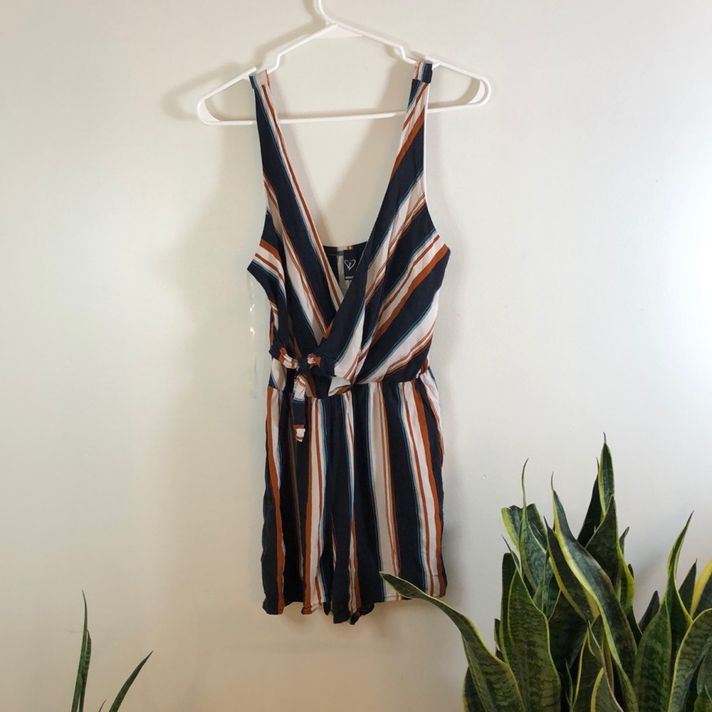 Windsor shorts Romper size medium